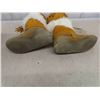 Image 10 : Vintage Leather + Fur Beaded Mukluks with Fringe - Exc. Condition - Soles 9" Long, 
