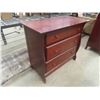 Image 2 : 3 Drawer Dresser 20" x 35" x 40" 