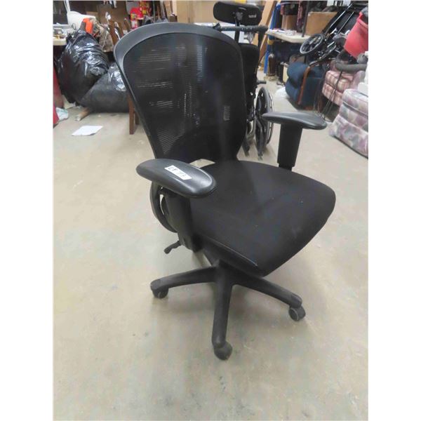 Office Chair with Adjustable Height + Swivel