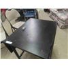 Image 3 : 2 Folding Chairs & Drop Leaf Table - Fully Extended 28" x 31" x 48"