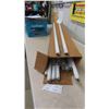 Image 1 : 16 Fluorescent Tube Lights - 48"