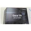 Image 2 : Samsung Gear VR with Controller - New in Box 