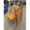 Image 5 : 2 Wooden Folding Chairs