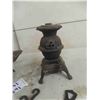 Image 4 : Toy / Display Cast Heater + Wood Stove & Utensils