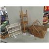 Image 1 : Picnic Basket - Wicker & Shelves