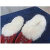 Image 3 : New Pair of Ladies Sz 5/6 Moccasin Style Slippers