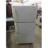 Image 1 : Frigidaire Fridge with Top Freezer - Details in Picture
