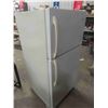 Image 2 : Frigidaire Fridge with Top Freezer - Details in Picture