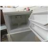 Image 3 : Frigidaire Fridge with Top Freezer - Details in Picture