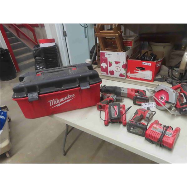 Milwaukee 18V Cordless Tool Set ; Reciprocating Saw, Circular Saw, Drill, Flashlight, 