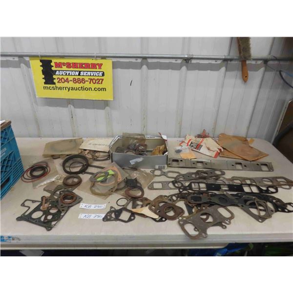 Lot of NOS Manifold/Carburetor Gaskets