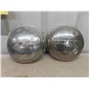 Image 2 : 4 Chrome Hubcaps for 1947/1948 Ford Cars