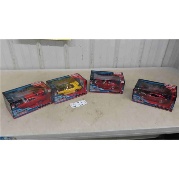 4 Diecast Cars with Boxes Scale 1:24 : 1970 Plymouth GTX , (2)