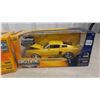Image 5 : 4 Diecast Cars with Boxes Scale 1:24 : 1970 Ford Mustang , 1957