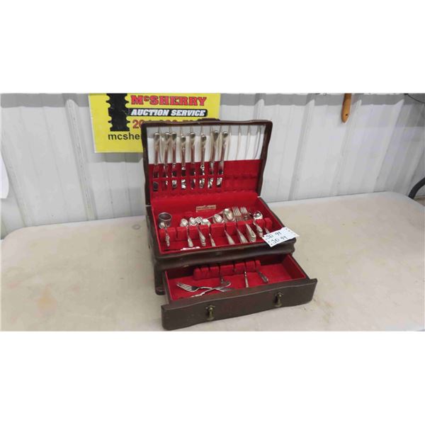 Silverware Set with Case