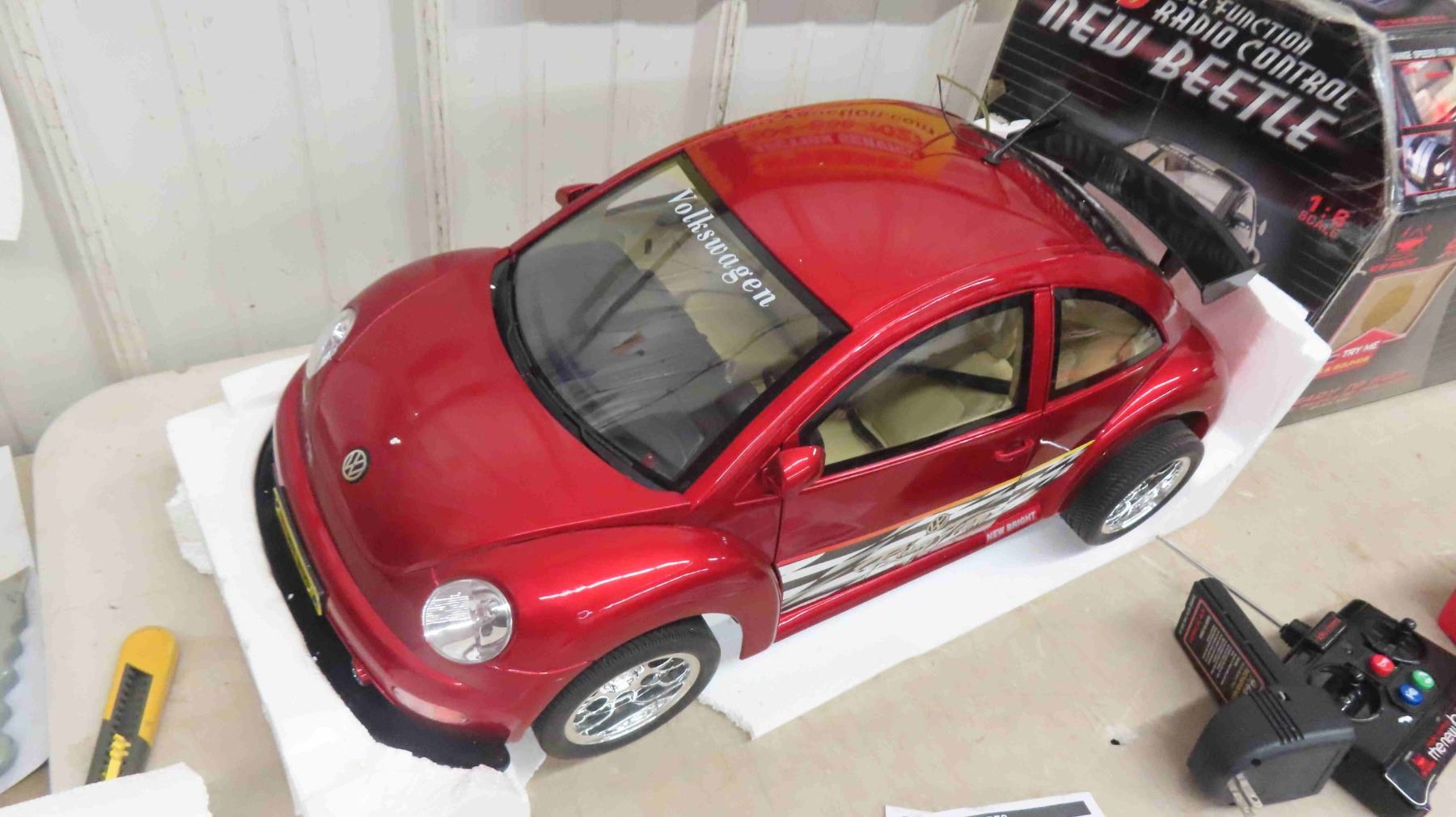 Remote Control VW Beetle 9.6V 1:6 Scale with Forward & Reverse