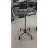 Image 1 : Parts / Tool Shop Stand on Castors 32'' x 15'' x 11'' 