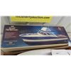 Image 2 : Linberg 40' Sport Fisher Men's 1:16 Scale Model Boat with Box - Unassembled