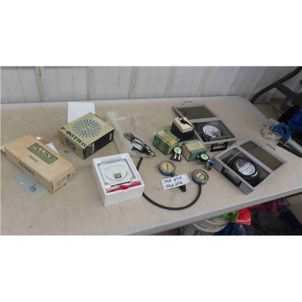 Multi Tester Sawa, Compression Tester, Vacuum Fuel Pump, 2 Dial Indicators, 