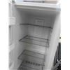 Image 5 : Frigidaire Upright Deep Freeze - Scratched + Dented - Seems New 28" x 29" x 67"