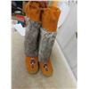 Image 2 : Leather Mukluks - Beaded with Fur