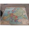 Image 1 : 2 School House Maps ; Europe + USA