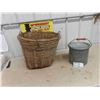 Image 1 : Minnow Bucket + Weaved Bucket