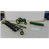 Image 1 : Ertl John Deere Die Cast Tractor + Implements