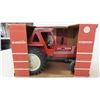 Image 2 : Hesston Model 100-90 Tractor Die Cast 1:16 Scale New in Box