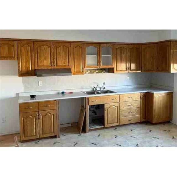 Kitchen Counter  - Counter Top Measures 148'' x 26'' , Corner  34'' EVERYTHING IN PHOTO (Top 