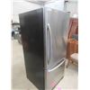 Image 2 : Maytag Stainless Steel Fridge with Bottom Freezer 66'' x 29'' x 30'' 