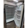 Image 4 : Maytag Stainless Steel Fridge with Bottom Freezer 66'' x 29'' x 30'' 