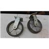 Image 2 : 4 Heavy Duty Casters