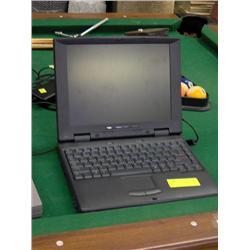 TOSHIBA 440CDX PENTIUM LAPTOP