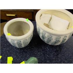 2 CERAMIC PLANT POTS