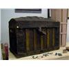 Image 1 : OLD TREASURE CHEST TRUNK