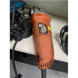 BLACK AND DECKER ANGLE GRINDER