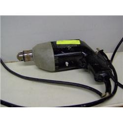 BLACK AND DECKER 3/8 ELECTRIC DRILL