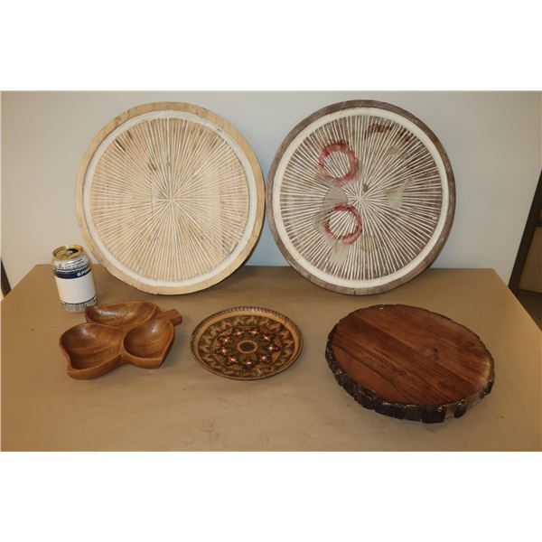 LOT DE 5 ITEMS EN BOIS VARIÉS