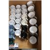 Image 3 : LOT DE 52 TASSES À CAFÉ