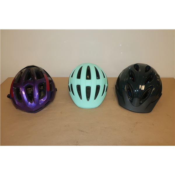 LOT DE 3 CASQUES DE VÉLO