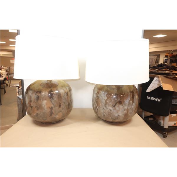 LAMPE DE TABLE