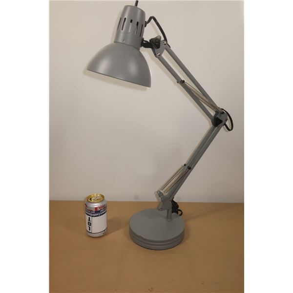 LAMPE DE BUREAU ARTICULÉE