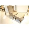 Image 1 : FAUTEUIL AVEC POUFFE