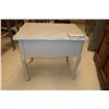 Image 1 : PETITE TABLE EN BOIS 26"x20"x23"
