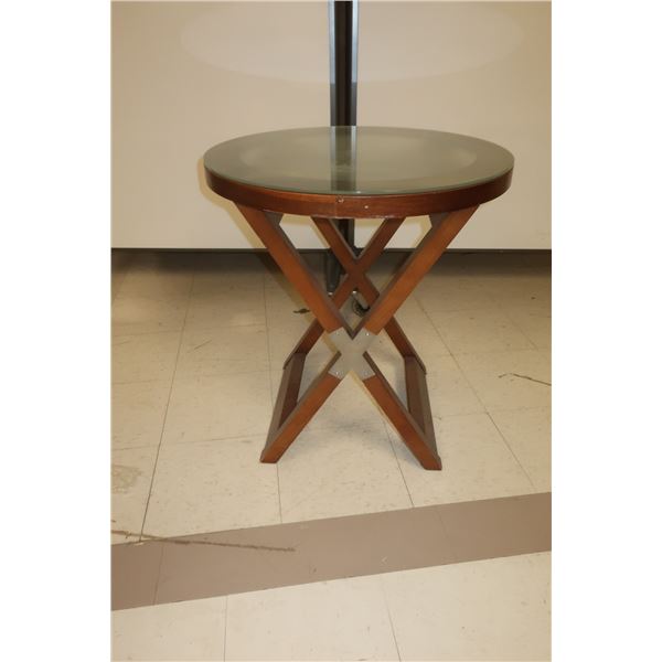 TABLE RONDE AVEC VITRE 29"x26"d.
