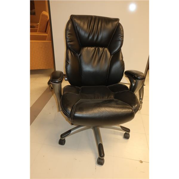 CHAISE DE BUREAU