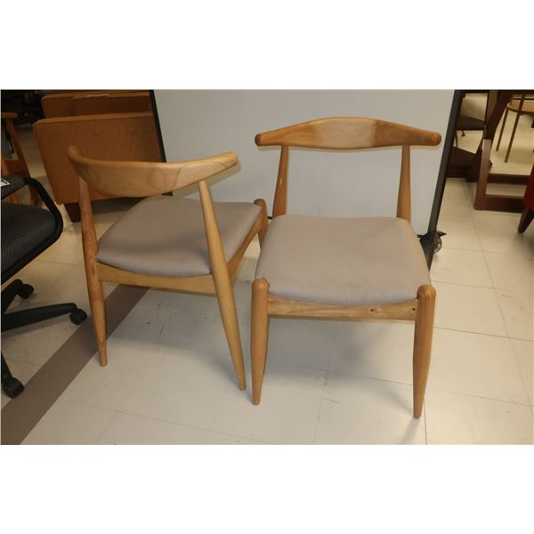 CHAISE