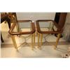 Image 1 : LOT DE 2 TABLES 29"x22"x21" (1 PIED BRISÉ)