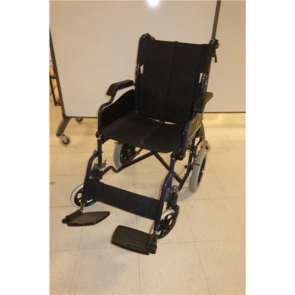 FAUTEUIL ROULANT